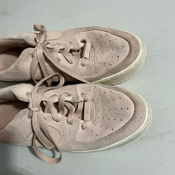 Women’s air force 1 Sage Low pink size 8.5 - Picture 2 of 7